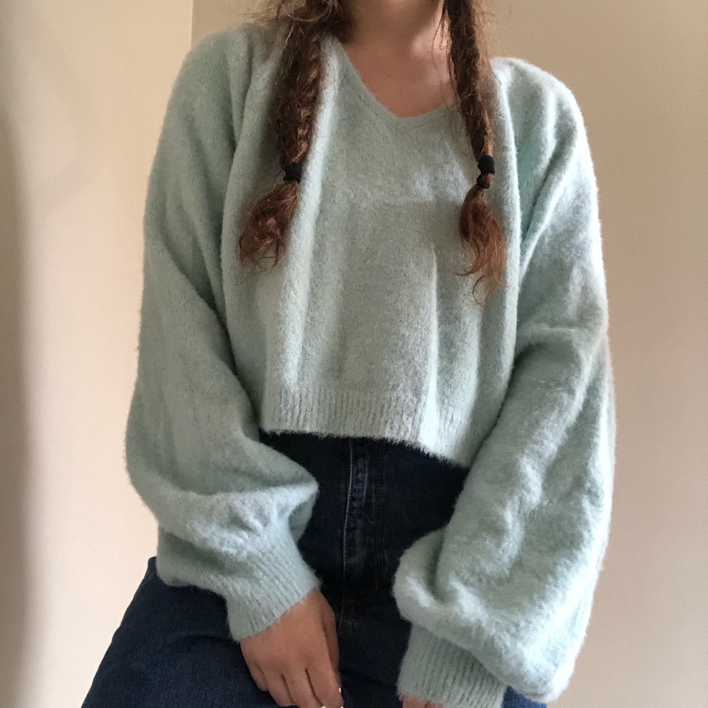 5/$35 Cropped forever 21 sweater